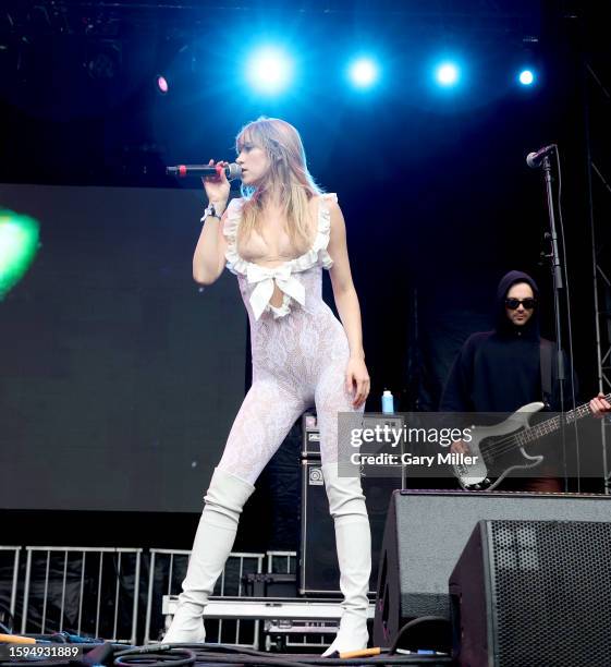 Suki Waterhouse performs in concert during Lollapalooza at Grant Park on August 05, 2023 in Chicago, Illinois.
