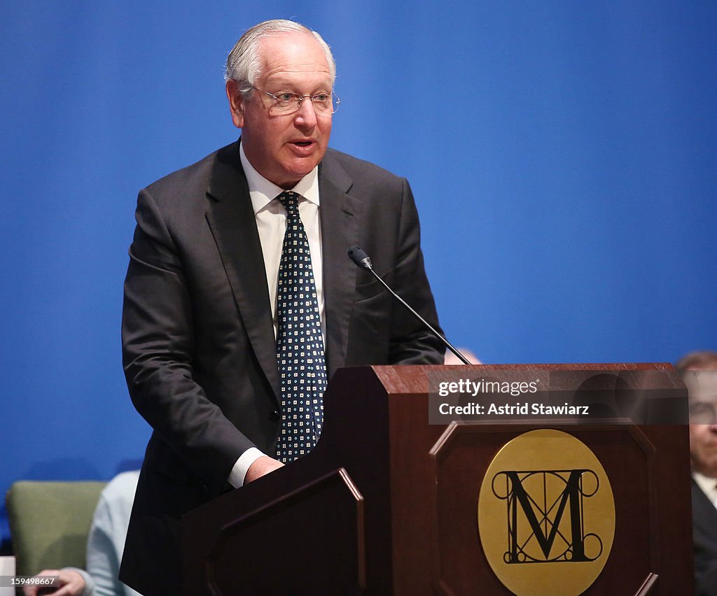 The Metropolitan Museum Of Art Fifth Avenue Plaza Groundbreaking