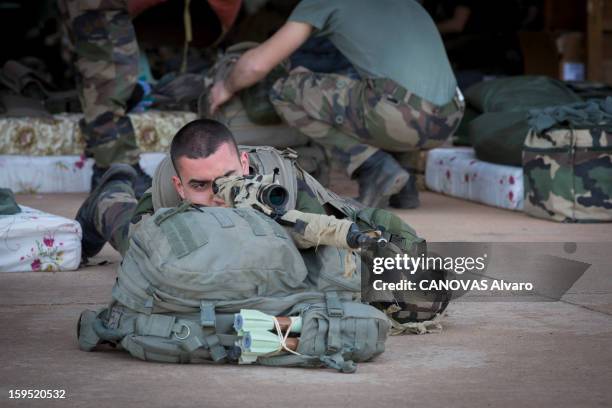 Operation "Serval" of the French army in Mali to fight against Islamist terrorists, on the basis of the Malian Air Force at Bamako the French...