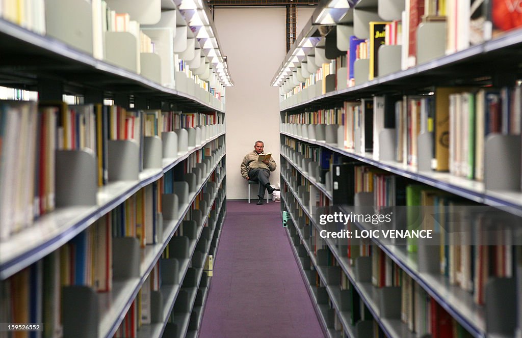 FRANCE-MUSEUM-LIBRARY-STUDENT-BEAUBOURG-BPI-ILLUSTRATION