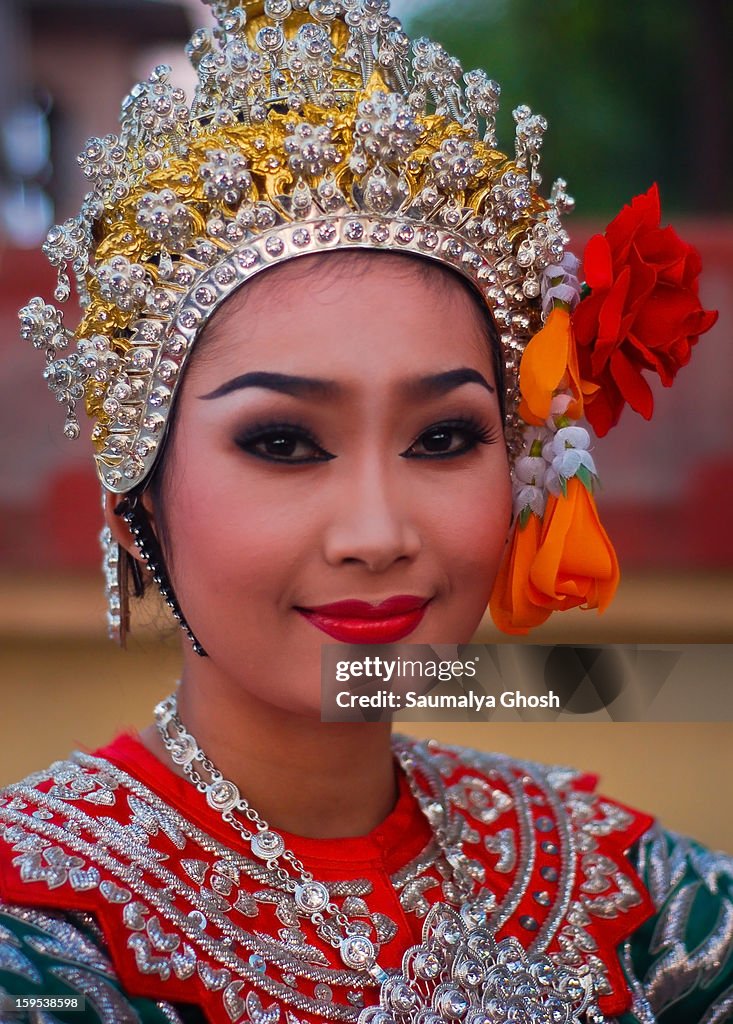 Beautiful Thai lady in ethnic dress