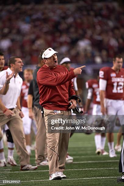 Cotton Bowl Classic: Oklahoma head coach Bob Stoops during game vs Texas A&M at Cowboys Stadium. Arlington, TX 1/4/2013 CREDIT: John W. McDonough