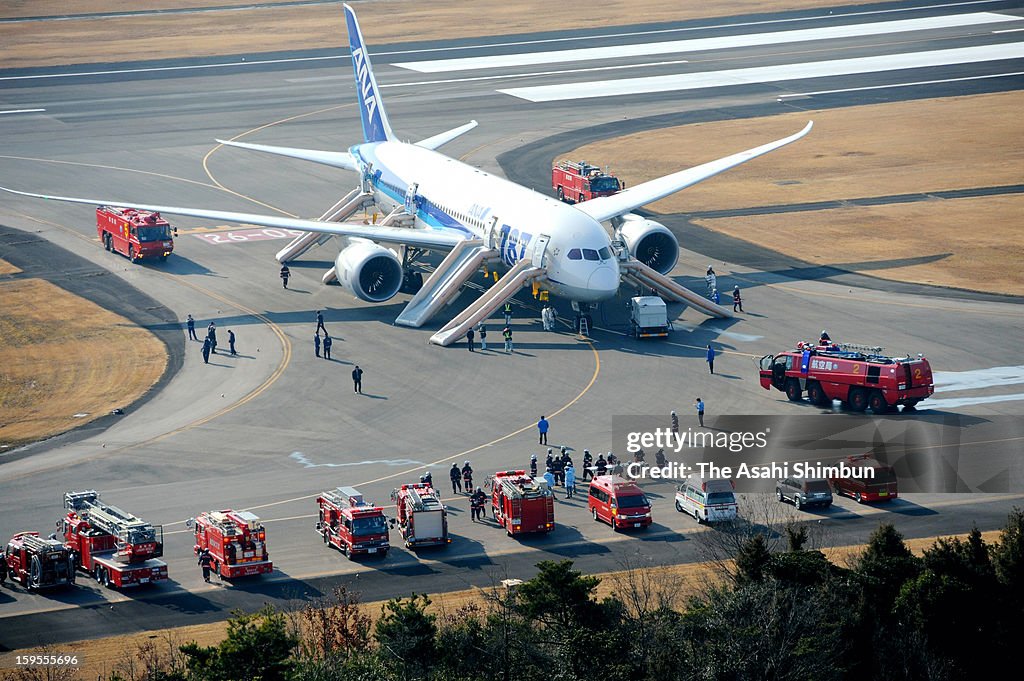 Boeing 787 Makes Emergency Landing