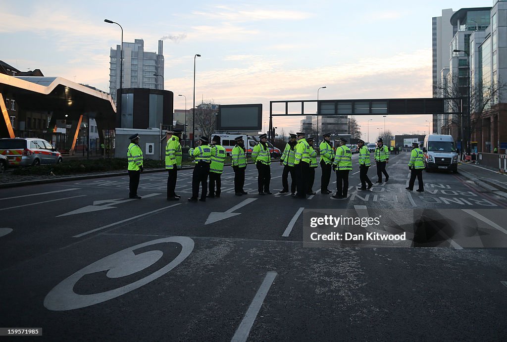 Helicopter Crashes in Vauxhall, South London