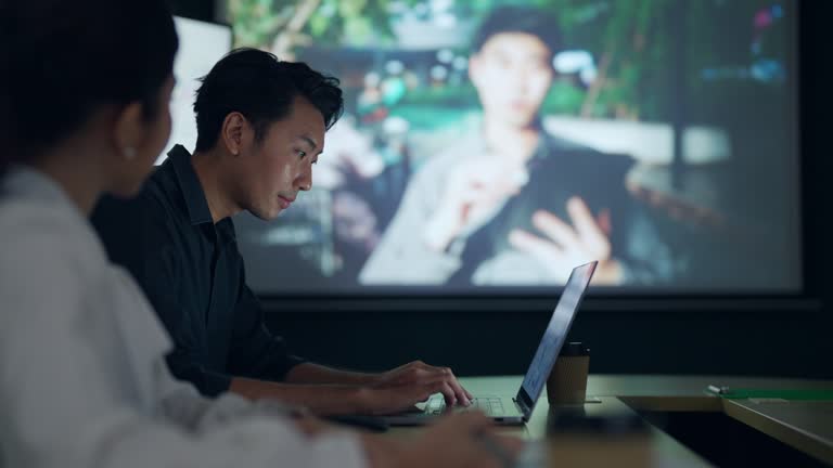 Video Call Modulus 1,421 Conference Call Problem Stock Videos, Footage, & 4K Video Clips ...