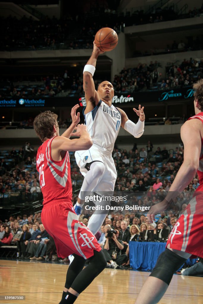 Houston Rockets v Dallas Mavericks