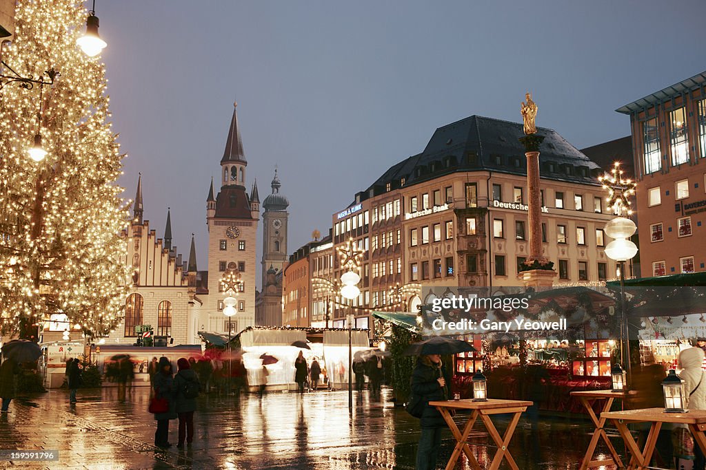 Christmas Market on Marienplatz by new town hall