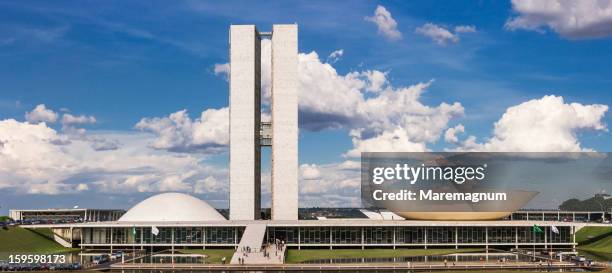 the national congress of brazil - brasilia fotografías e imágenes de stock