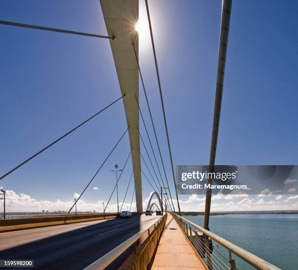 the bridge juscelino kubitschek - distrito-federal-brasilia stock-fotos und bilder