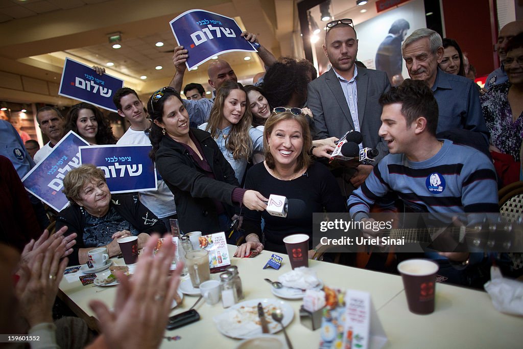 Tzipi Livni Campaigns In Ramat Gan