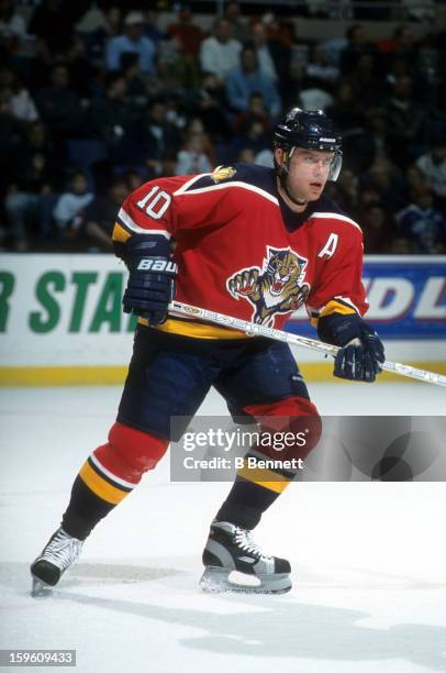 Pavel Bure of the Florida Panthers skates on the ice during an NHL game against the New York Islanders on February 24, 2001 at the Nassau Coliseum in...