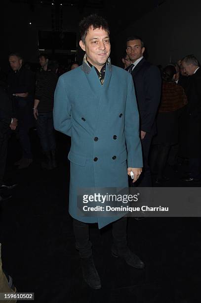 Jamie Hince attends the Louis Vuitton Men Autumn / Winter 2013 show as part of Paris Fashion Week on January 17, 2013 in Paris, France.