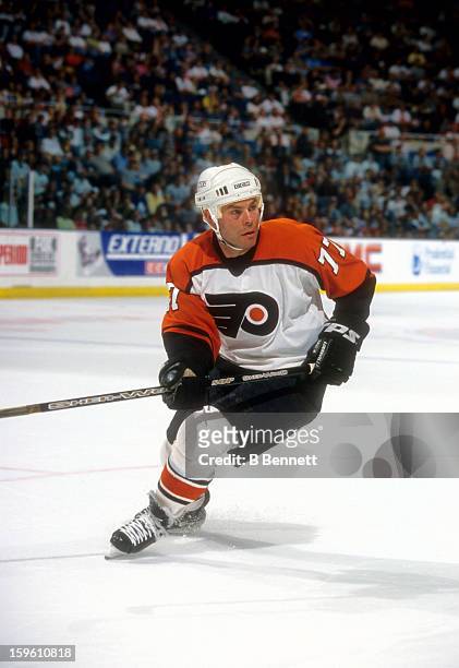 Adam Oates of the Philadelphia Flyers skates on the ice during an NHL game against the New York Rangers on April 13, 2002 at the Wells Fargo Center...