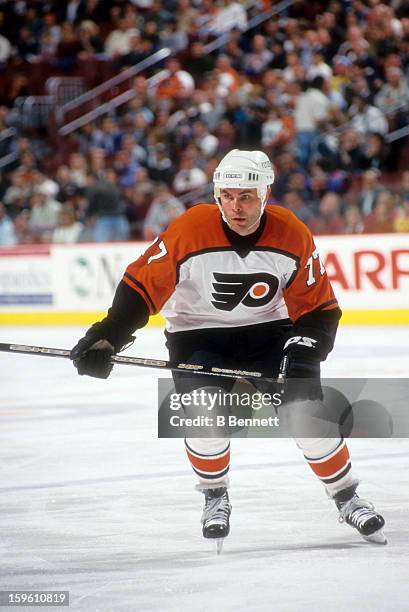 Adam Oates of the Philadelphia Flyers skates on the ice during an NHL game against the New York Rangers on April 13, 2002 at the Wells Fargo Center...