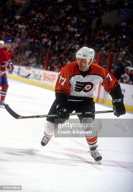 Adam Oates of the Philadelphia Flyers skates on the ice during an NHL game against the Montreal Canadiens on April 4, 2002 at the Wells Fargo Center...