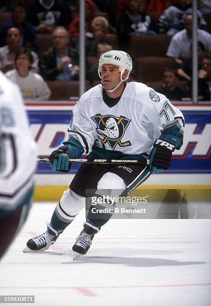 Adam Oates of the Mighty Ducks of Anaheim skates on the ice during an NHL game circa 2003 at the Arrowhead Pond in Anaheim, California.