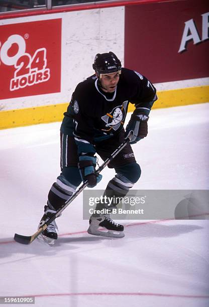 Adam Oates of the Mighty Ducks of Anaheim skates on the ice during an NHL game in December, 2002 at the Arrowhead Pond in Anaheim, California.