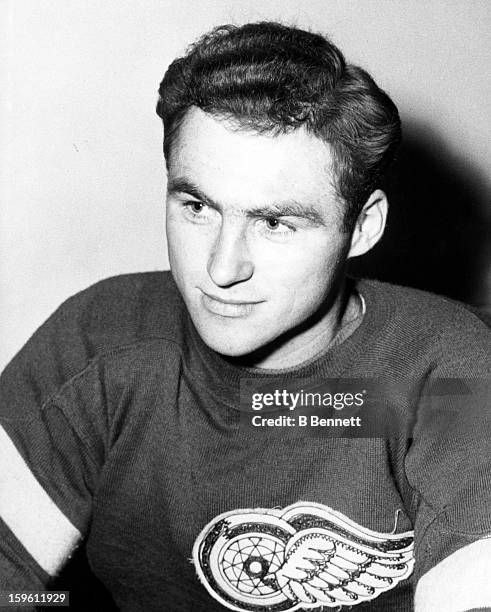 Red Kelly of the Detroit Red Wings poses for a portrait circa 1948 in Detroit, Michigan.