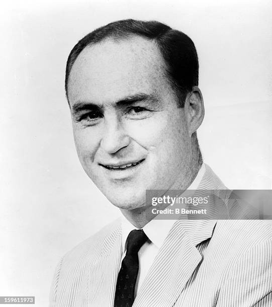 Head coach Red Kelly of the Los Angeles Kings poses for a portrait circa 1968 in Inglewood, California.