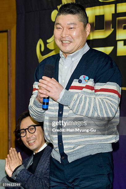 South Korean MC Kang Ho-Dong attends the KBS2 Talk Show 'Moonlight Prince' Press Conference at KBS on January 16, 2013 in Seoul, South Korea. Talk...