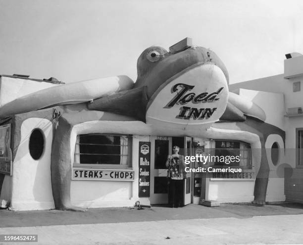 Exterior shot of the famous Los Angeles eatery called the Toed Inn one of many retsaurants and diners built in a mimetic style.