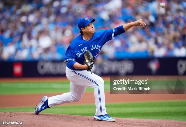 Hyun Jin Ryu of the Toronto Blue Jays pitchers to the Chicago Cubs during the first inning in their MLB game at the Rogers Centre on August 13, 2023...