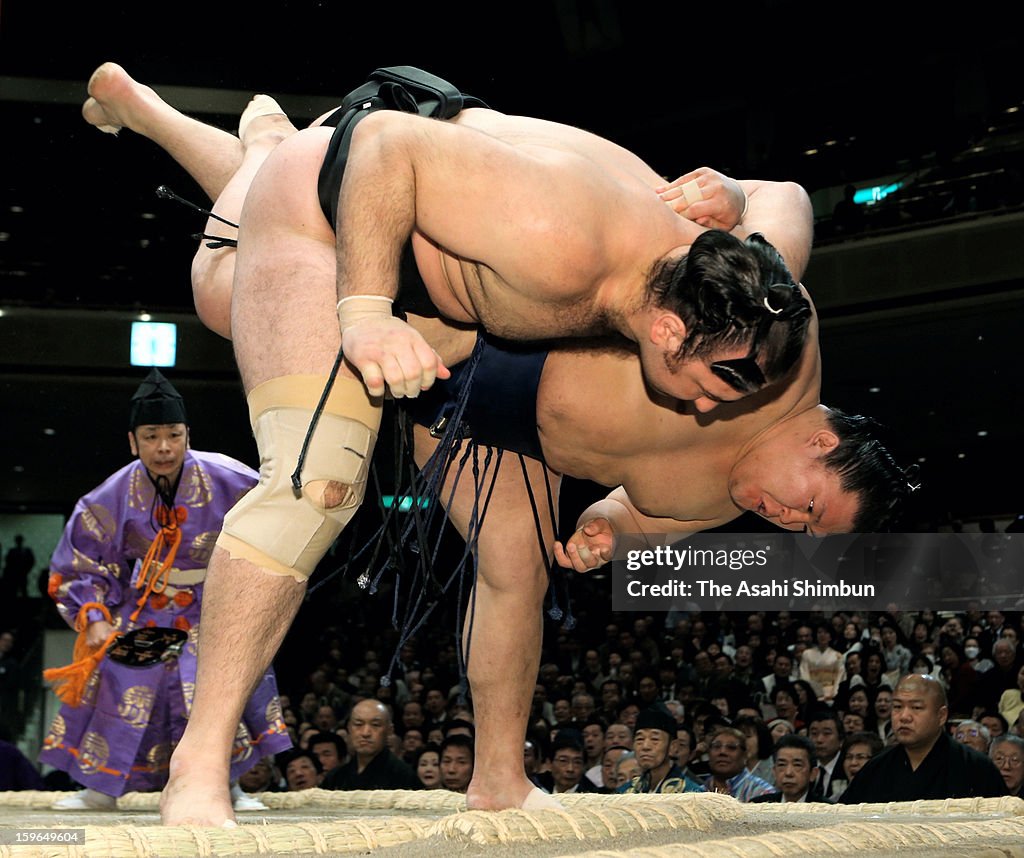 Grand Sumo New Year Tournament - Day 5