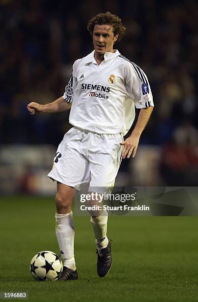 Steve McManaman of Real Madrid runs with the ball during the UEFA Champions League First Stage Group C match between Real Madrid and AEK Athens held...