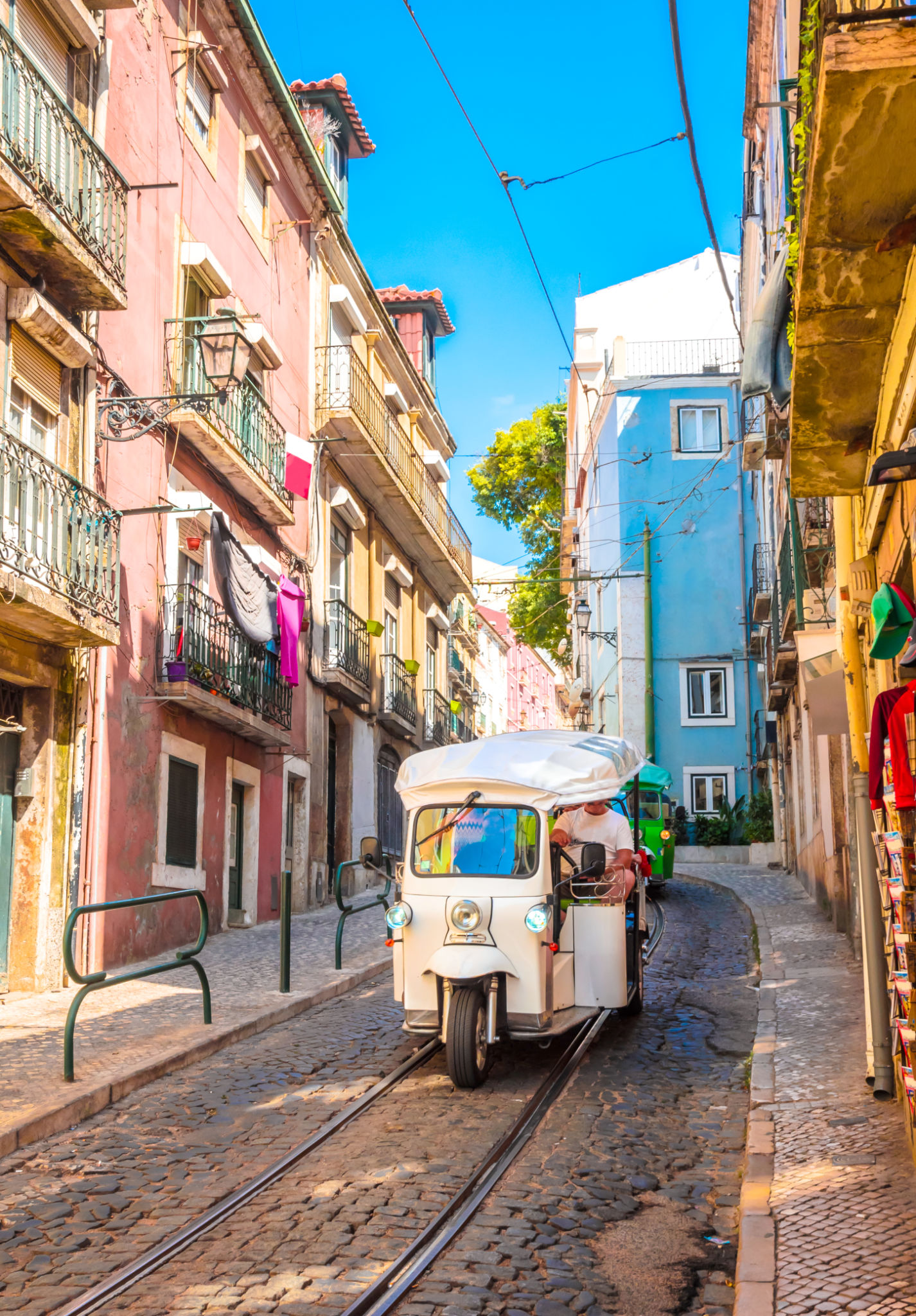 lisbon tuk tuk