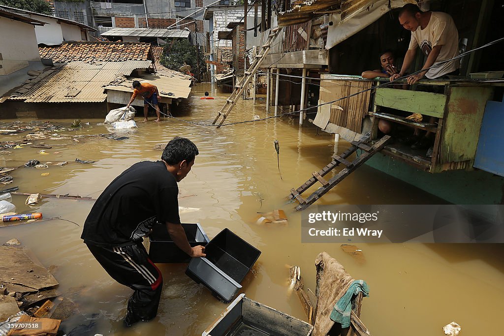 Flooding Claims Several Lives, Displaces Thousands in Jakarta