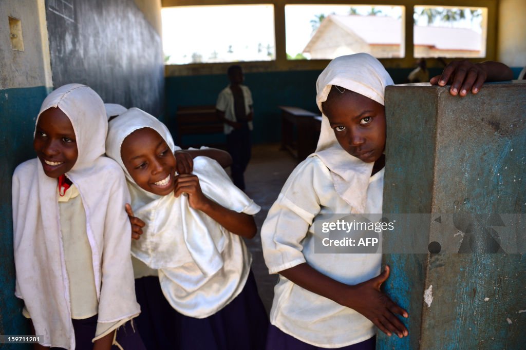 TANZANIA-ZANZIBAR-THEME-EDUCATION