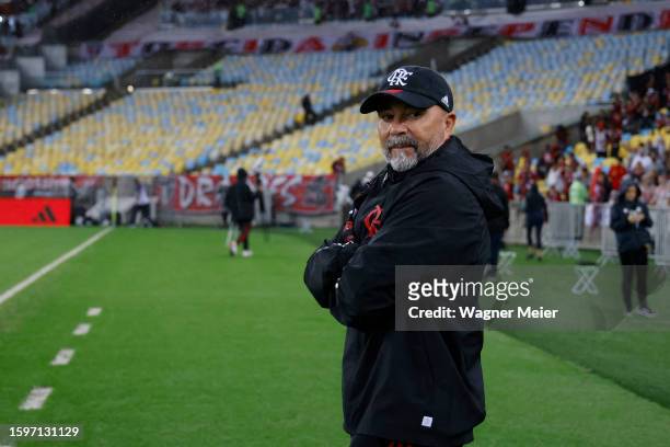 Jorge Sampaoli coach of Flamengo looks on during the match between Flamengo and Sao Paulo as part of Brasileirao 2023 at Maracana Stadium on August...