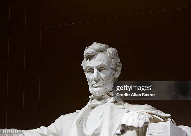 statue of lincoln at lincoln memorial - president 個照片及圖片檔