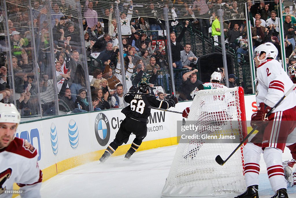 Phoenix Coyotes v Dallas Stars