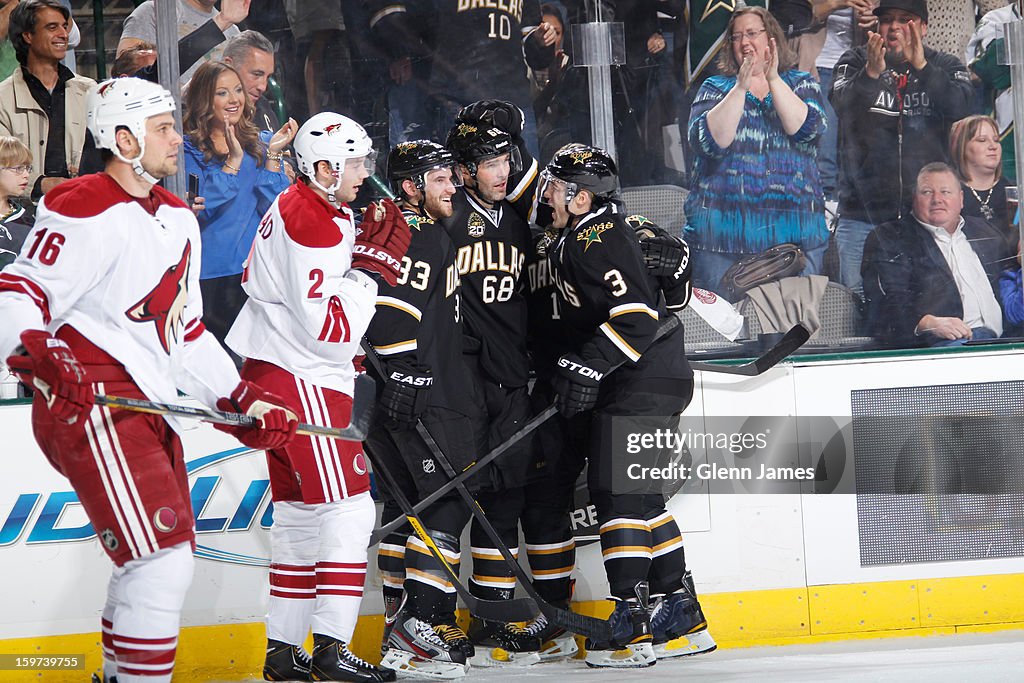 Phoenix Coyotes v Dallas Stars