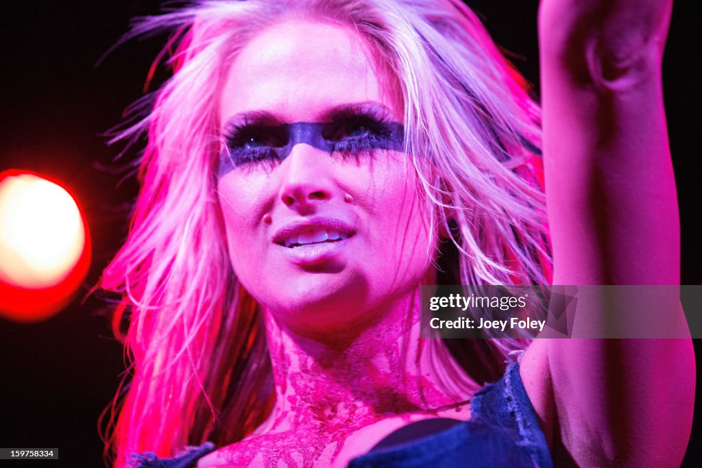 Butcher Babies In Concert