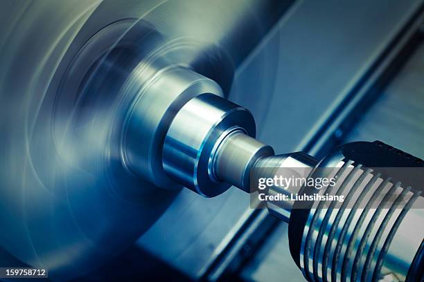 cnc drehmaschine verarbeitung. - steel industry stock-fotos und bilder