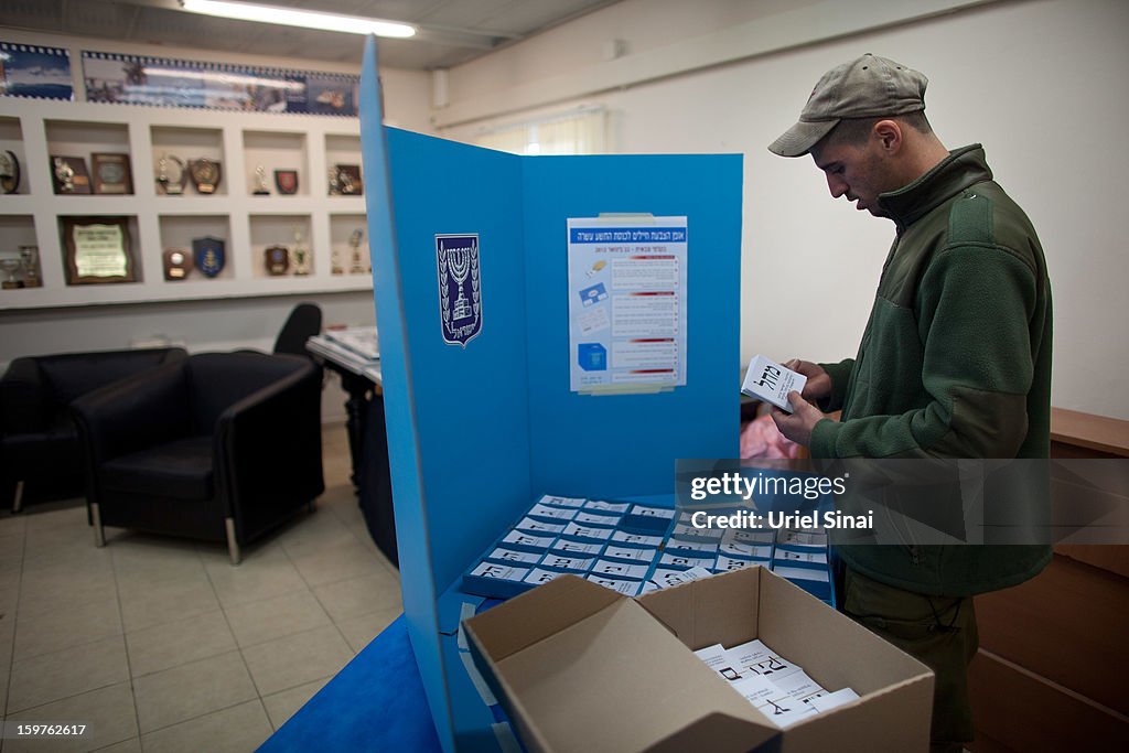 Israeli Soldiers Vote Ahead of Elections