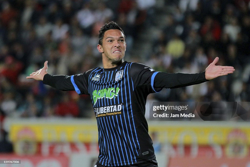 Pachuca v Queretaro - Clausura 2013 Liga MX