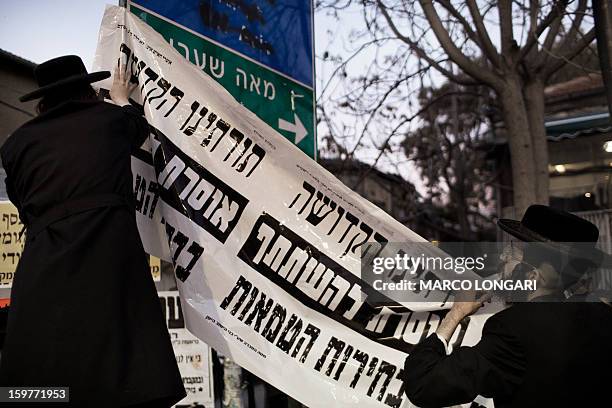 Satmar Rebbe Photos and Premium High Res Pictures - Getty Images