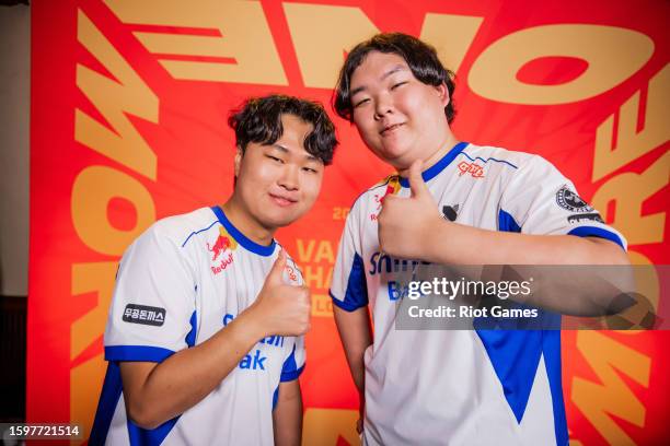 Kim "Zest" Gi-seok and Kim "MaKo" Myeong-kwan of DRX pose at VALORANT Champions Los Angeles Group Stage at the Shrine Expo Hall on August 6, 2023 in...