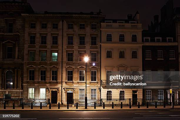 london street, england, at night - london night stock pictures, royalty-free photos & images