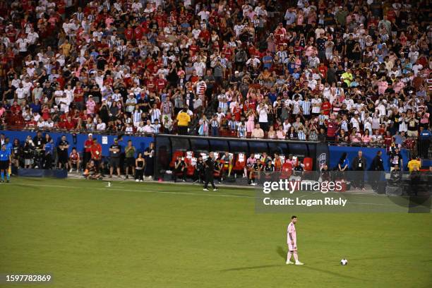 Lionel Messi of Inter Miami CF prepares to take a free kick \2h during the Leagues Cup 2023 Round of 16 match between Inter Miami CF and FC Dallas at...