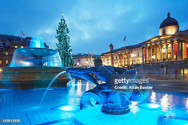 traflager square at christmas - trafalgar square stock pictures, royalty-free photos & images