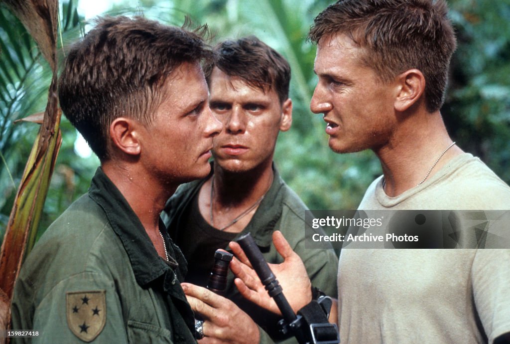 fugtighed Efterforskning kan opfattes Michael J Fox listens to Sean Penn in a scene from the film... News Photo -  Getty Images