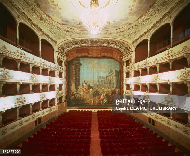 17th Century Theatre Photos and Premium High Res Pictures - Getty Images
