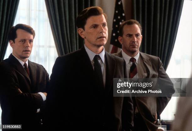 Steven Culp, Bruce Greenwood and Kevin Costner in a scene from the film 'Thirteen Days', 2000.