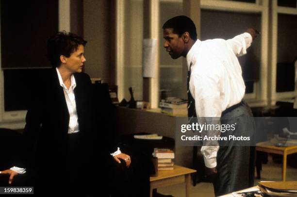 Annette Bening and Denzel Washington in a scene from the film 'The Siege', 1998.