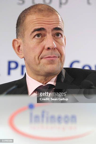 Ulrich Schumacher, Chairman of the Board of German chipmaker Infineon Technologies, speaks at the company's annual press conference November 8, 2002...