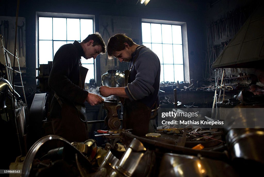 Blacksmiths Craft New Armour For Vatican Swiss Guard